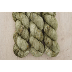 (Farbe:  Birkenknospen)...