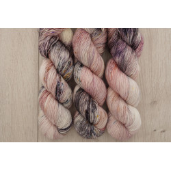 (Farbe: Diadem mit Perlen)...