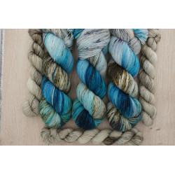 (Farbe: Farben der Meere)...