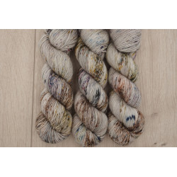 (Farbe: Steine am...