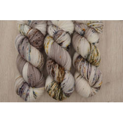 (Farbe: Steine am...