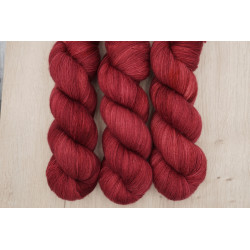 (Farbe: Rote Dahlien)...