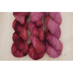 (Farbe: Rote Dahlien) Fluff...