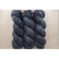 (Farbe: Zwischen Nacht und...