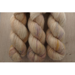 (Farbe: Zartes Creme mit...