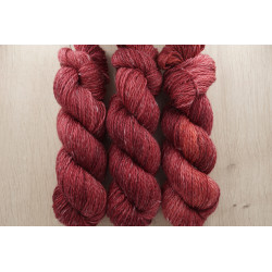 (Farbe: Rote Dahlien)...