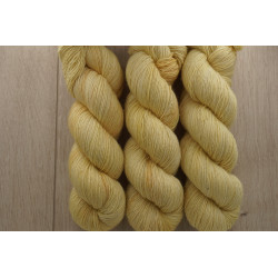 (Farbe: Buttercreme)...