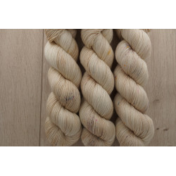 (Farbe: Sahne mit...