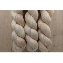 (Farbe: Sahne mit...