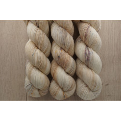 (Farbe: Sahne mit...